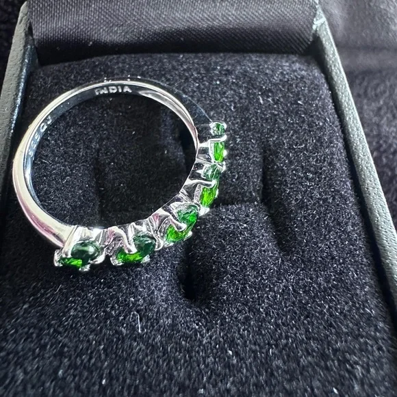 Chrome Diopside in sterling silver Ring by Colleen Lopez - Picture 7 of 10
